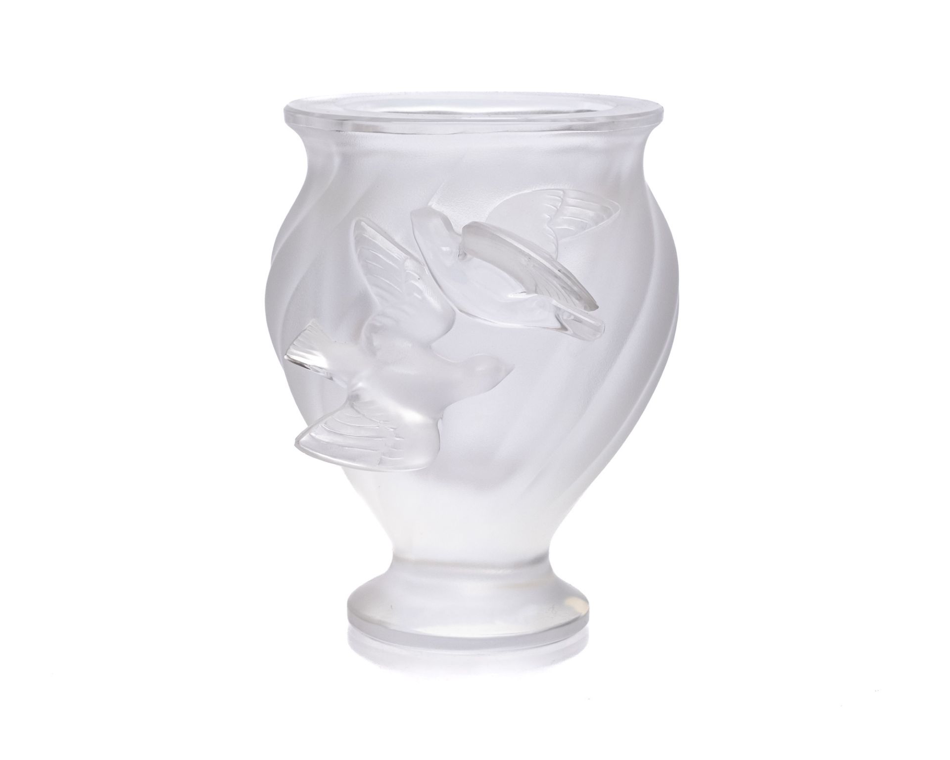 Deckeldose "Daphne", Vase "Fliegende Schwalben", Glasfigur "Faun mit weiblichem Akt", Lalique, farb - Bild 7 aus 14