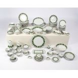 Service, 127-tlg., Meissen, Schwertermarke, meist 20. Jh., 1./2. Wahl, Weinlaub: 11 Vorspeiseteller