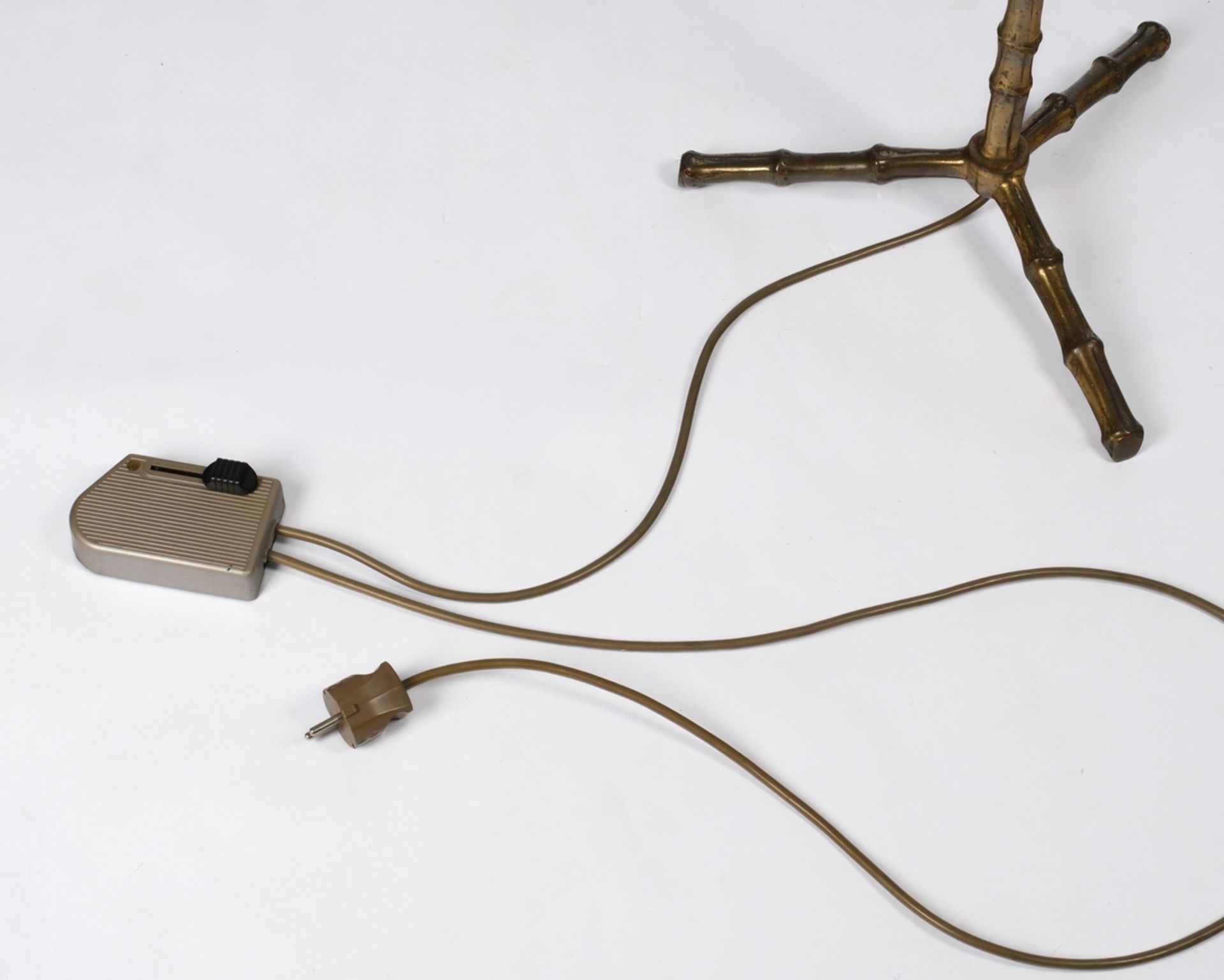 Skulpturale Stehlampe, Jugendstil, Frankreich, um 1900, dreiflammiger Leuchter mit außergewöhnliche - Bild 8 aus 8