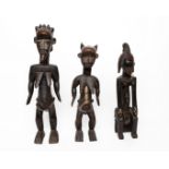Konvolut 3 Figuren, je weiblich, Nigeria und Dogon, Mali und Dan, Liberia, Afrika, Holz, 2x mit Kin