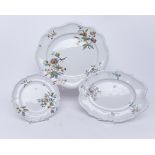 Teller, 2 Platten, Straßburg, um 1735-48, Paul Hannong, ungemarkt, Fayence, passige Formen, polychr