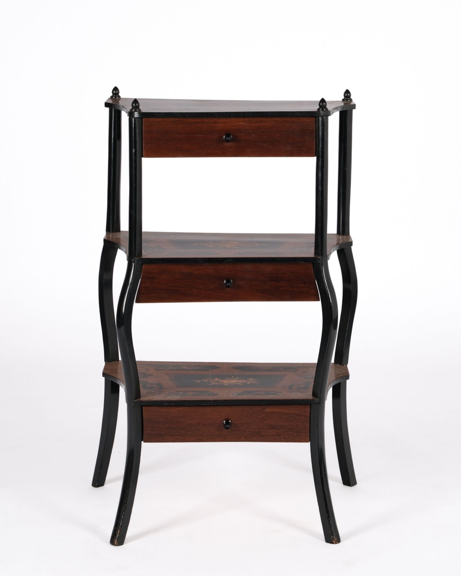 Etagere, 20. Jh., drei profilierte Platten jeweils mit floralen Einlagen und darunterliegenden Schü