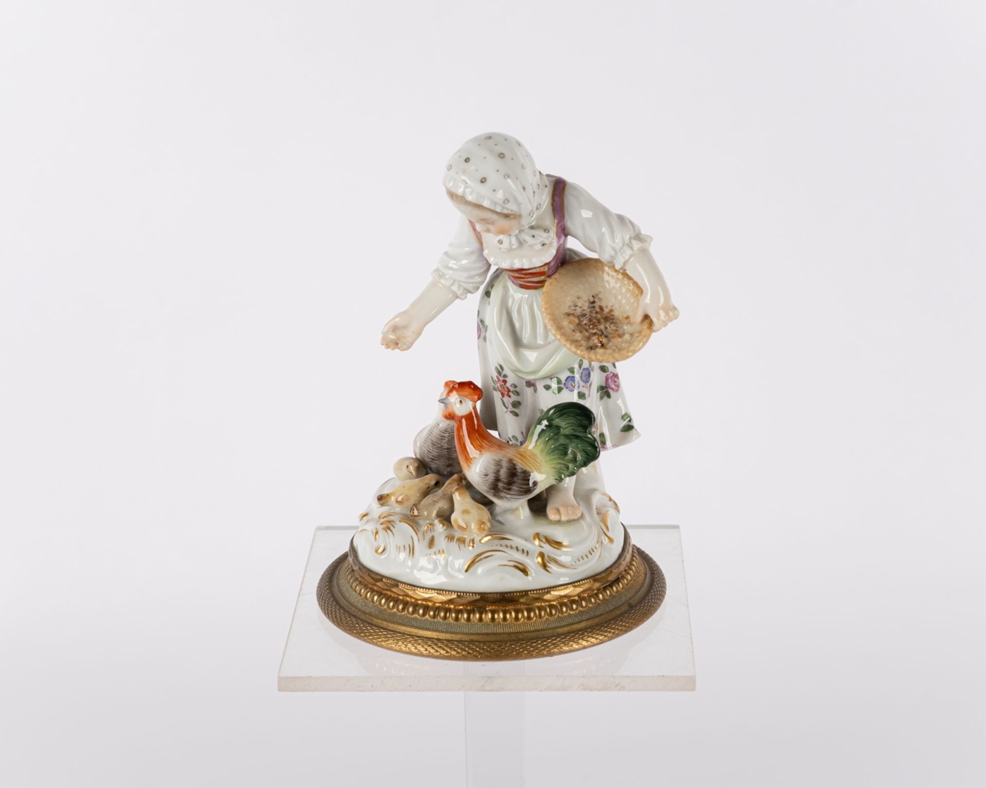 Porzellanfigur, "Mädchen, Hühner fütternd", Meissen, Schwertermarke, 1850-1924, 1. Wahl, Modellnumm
