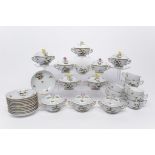 Service, 77-tlg., Herend, Dekor Rothschild, Goldrand: 10 Deckelsuppentassen, 10 Untertassen, 12 Vor