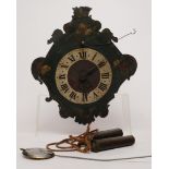 Vorderpendel-Wanduhr, süddeutsch, um 1700, Eisen, profiliertes Zifferblatt mit floraler Bemalung, 3