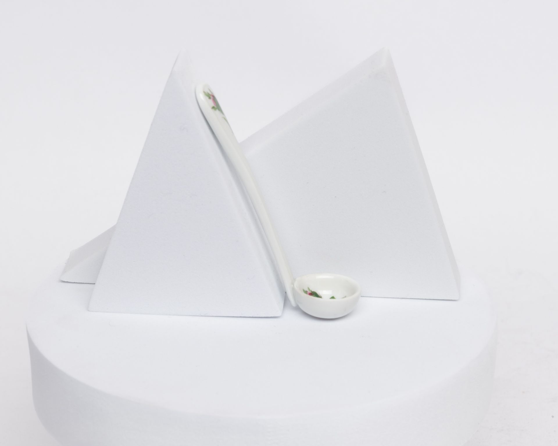 Mokkaservice, 25-tlg., Meissen, Schwertermarke, 2. Wahl, rote Rose, Goldrand: Mokkakanne (Deckelkno - Bild 4 aus 24