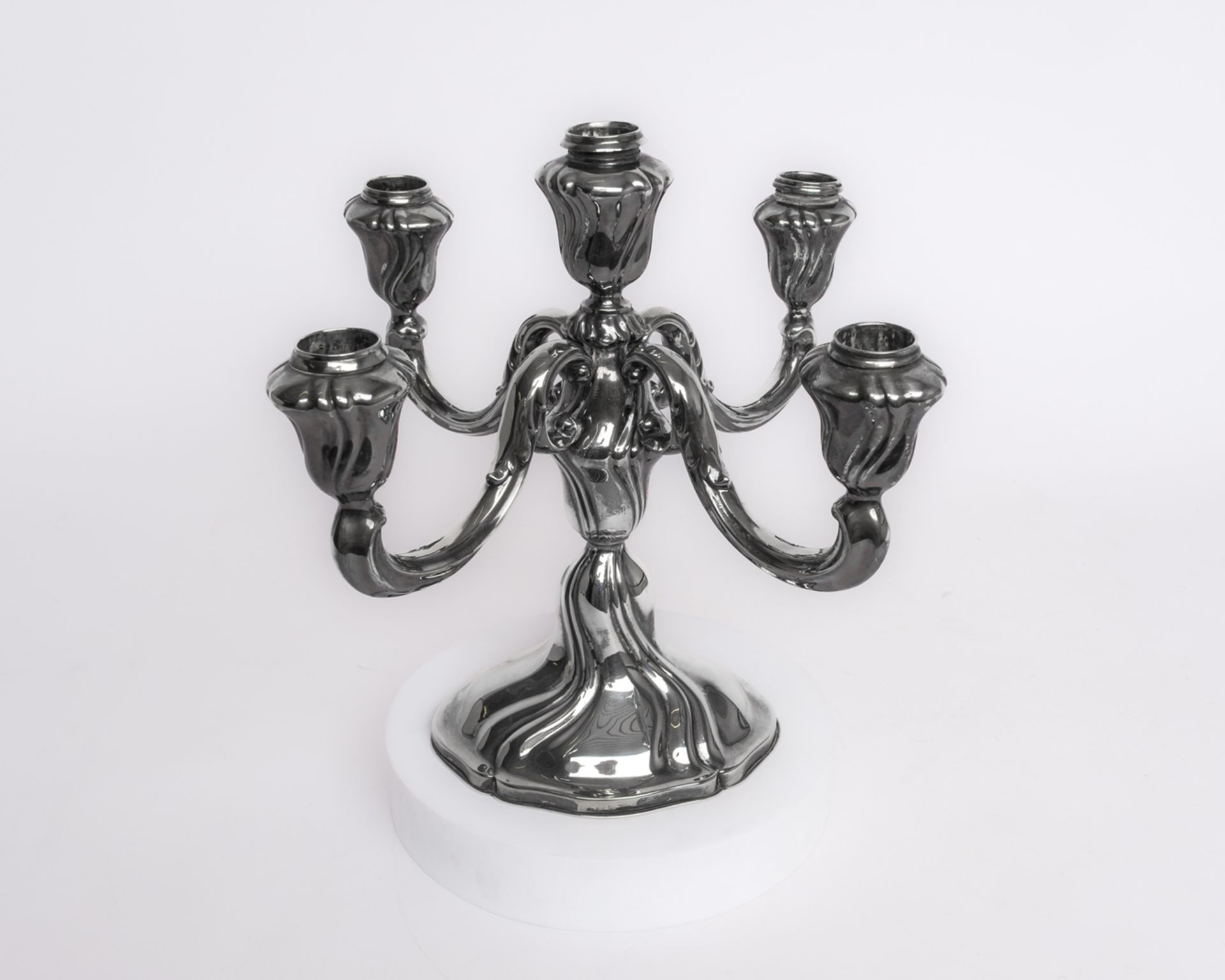 Tischleuchter, Silber 800, ovaler Fuß mit gedrehten Zügen, vier geschwungene Leuchterarme mit Akant