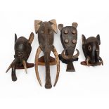 4 zoomorphe Tanzmasken, Baule, Elfenbeinküste, Afrika, Holz, geschnitzt, dunkelbraune Patina, 3x El