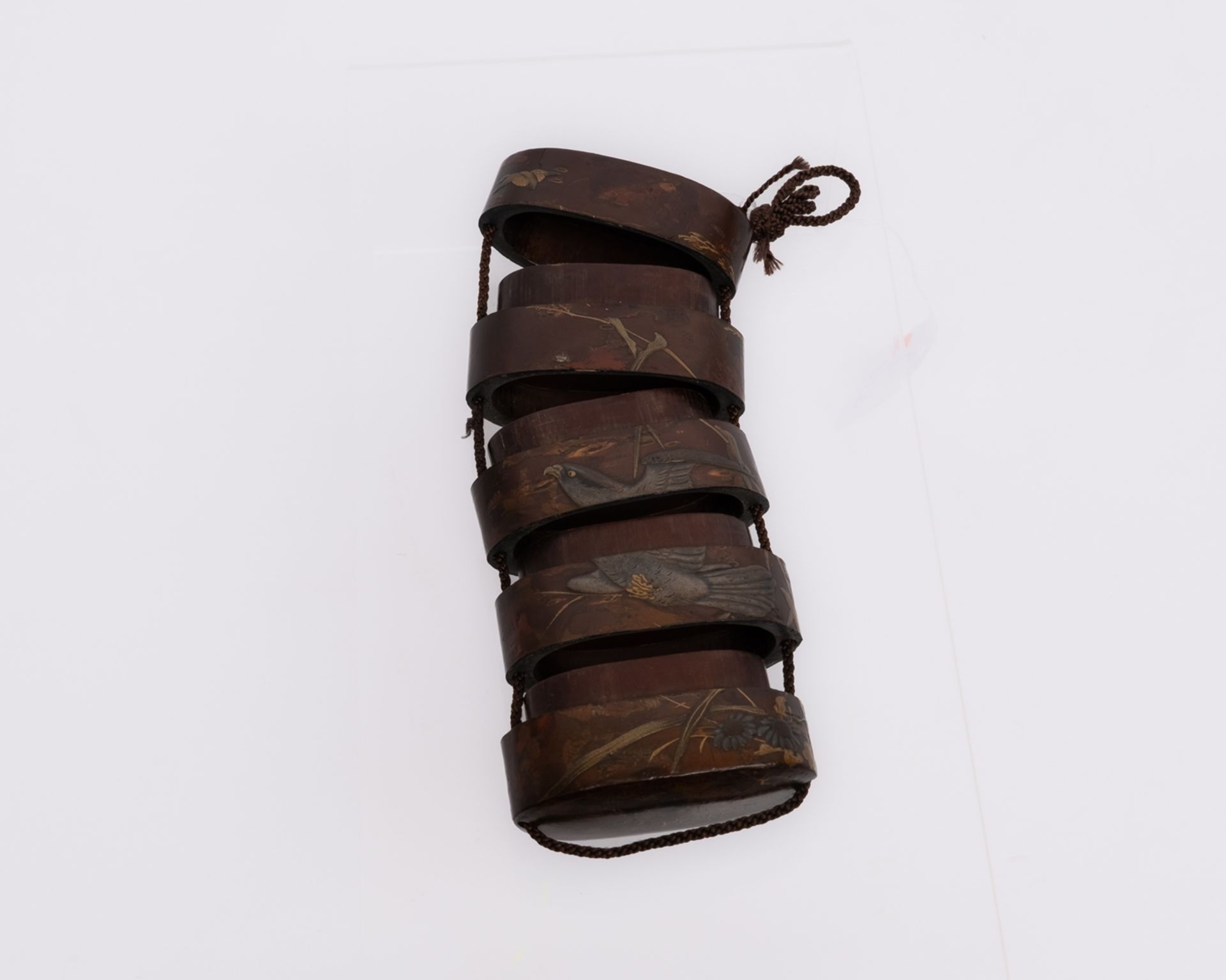 Konvolut 2 Inrō, Japan, spätes 19. Jh., beide Inrō je fünf-teilig, 1x Darstellung einer hügeligen F - Bild 3 aus 3