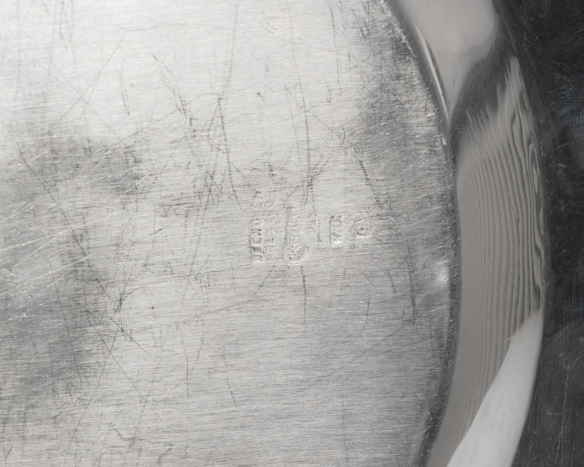 Vorlegeplatte, Silber 925, Mexiko, oval, Spiegel und Fahne glatt, Rand mit Rankenbordüre im Relief, - Bild 3 aus 3