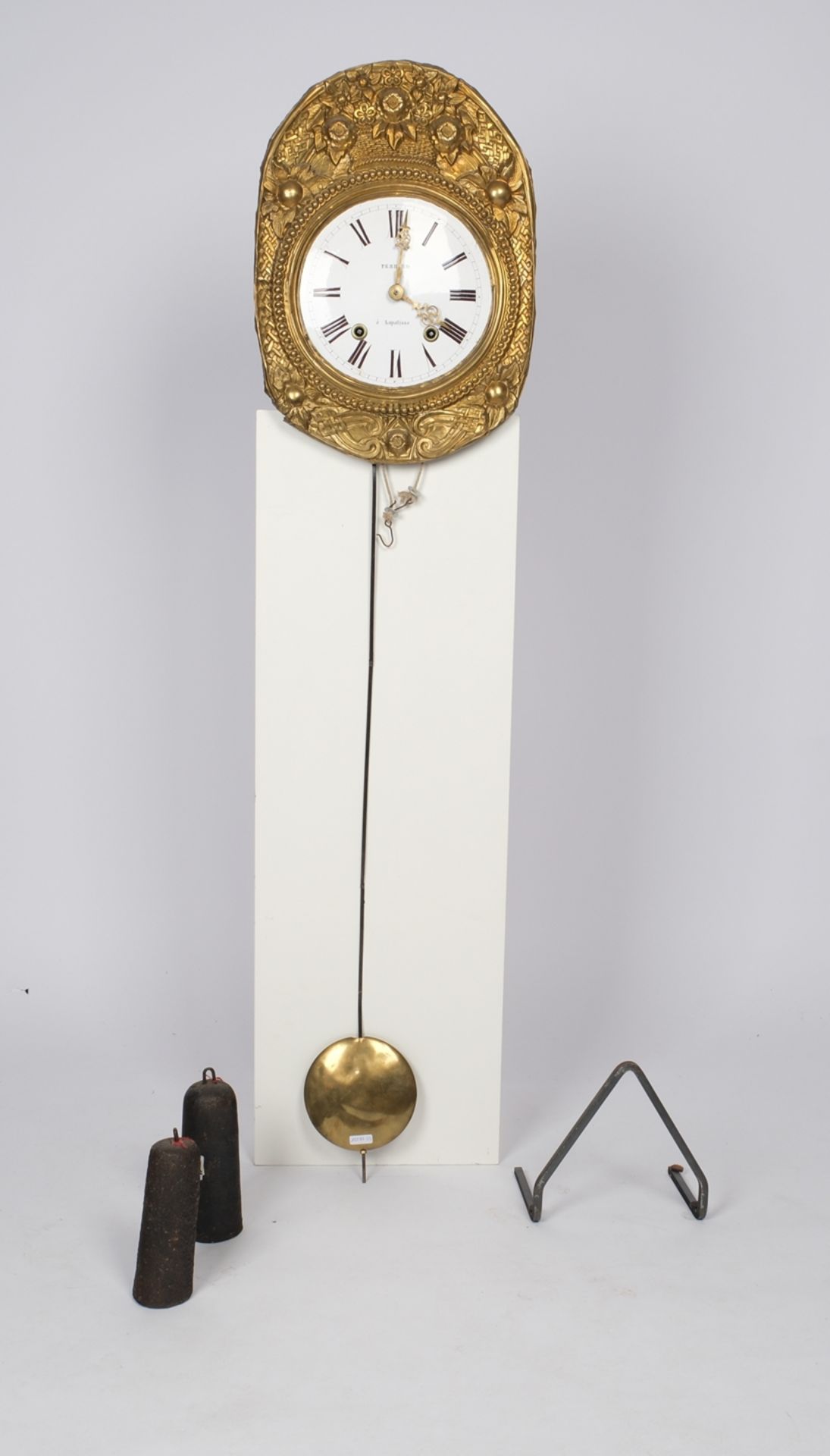Comtoise, Frankreich, 19. Jh., sign. "Perrard á Lapalisse", Schlag auf Glocke, Faltpendel, zwei Gew