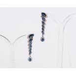 Paar Ohrstecker, als Hänger, 18kt Weißgold, Brillanten zus. ca. 0.70 ct., etwa w/vsi-si, Saphire zu