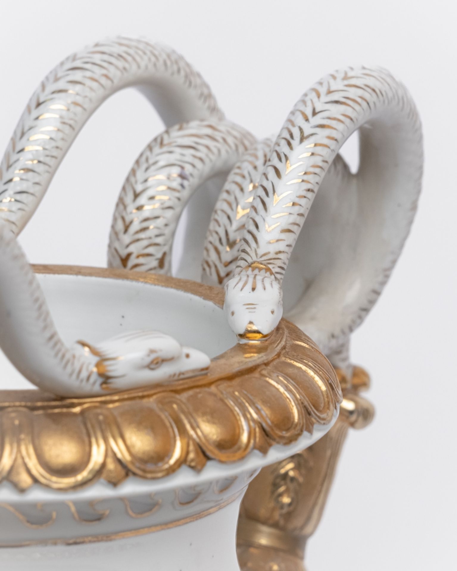 Schlangenhenkelvase, Meissen, Schwertervase, 1850-1924, 1. Wahl, Modellnummer E 116, balusterförmig - Bild 2 aus 4