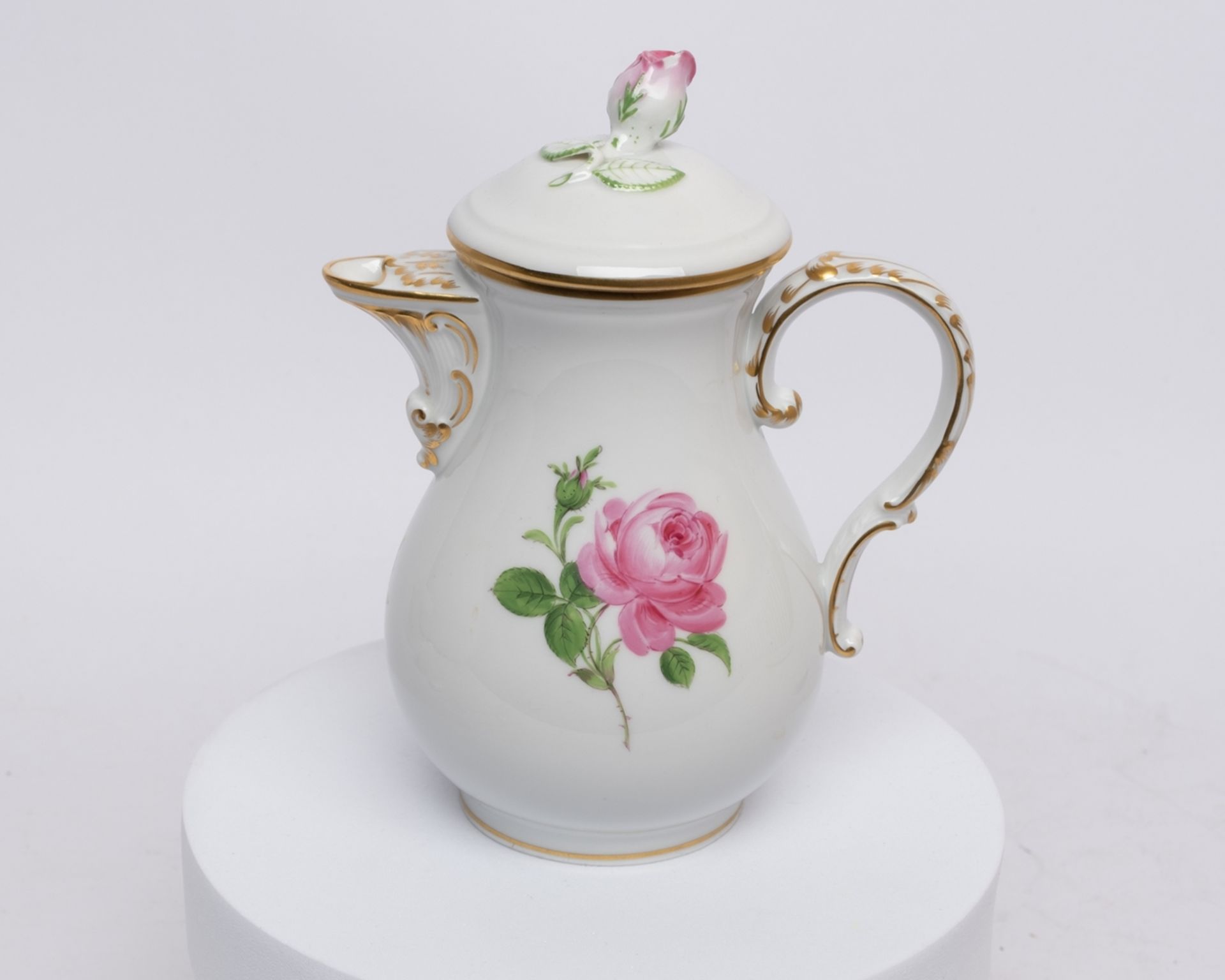 Mokkaservice, 25-tlg., Meissen, Schwertermarke, 2. Wahl, rote Rose, Goldrand: Mokkakanne (Deckelkno - Bild 21 aus 24