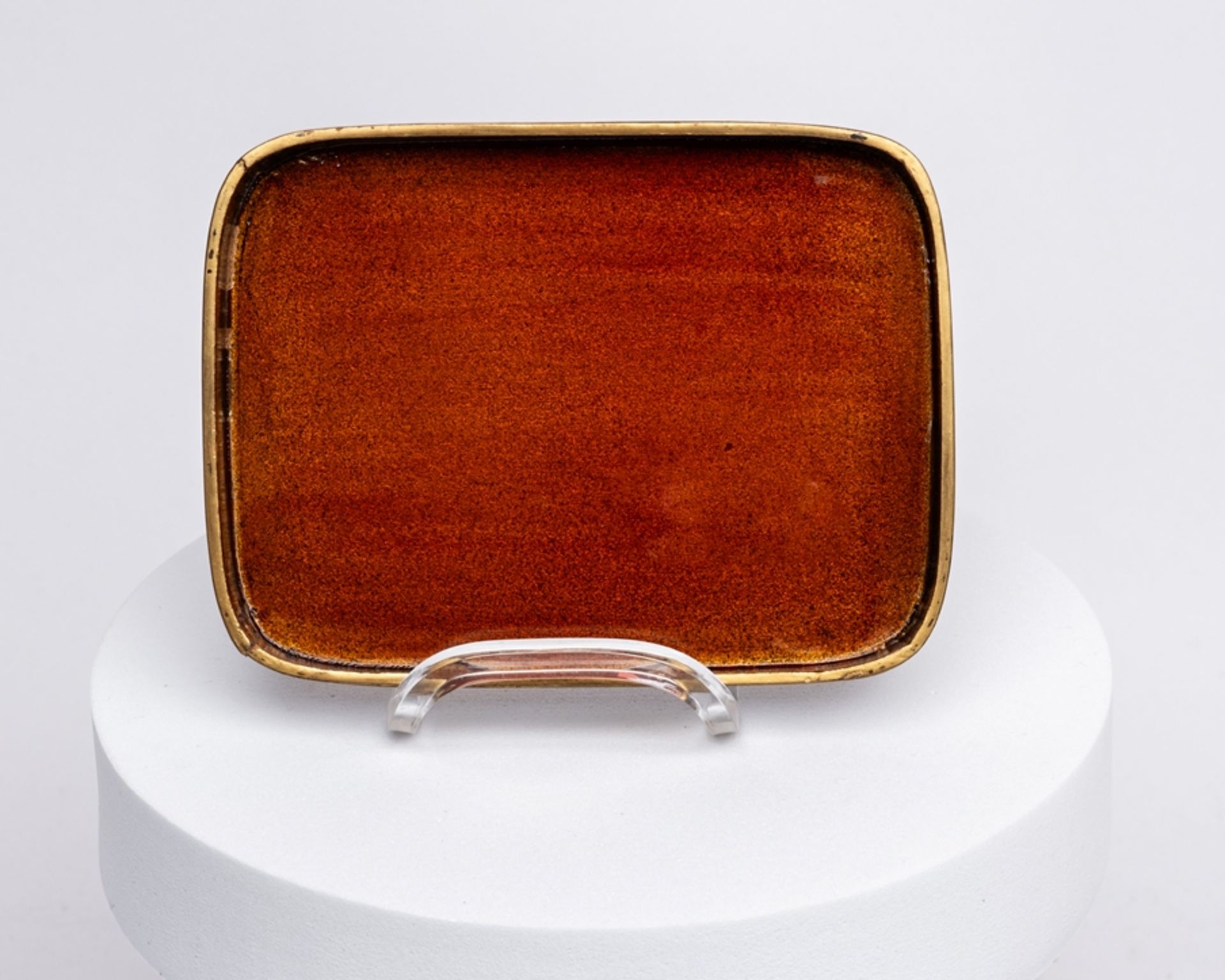 Lackdose, Japan, spätes 19. Jh., Schwarz- und Goldlack, abgerundete Rechteckform mit vier Füßen, Ch - Bild 3 aus 5