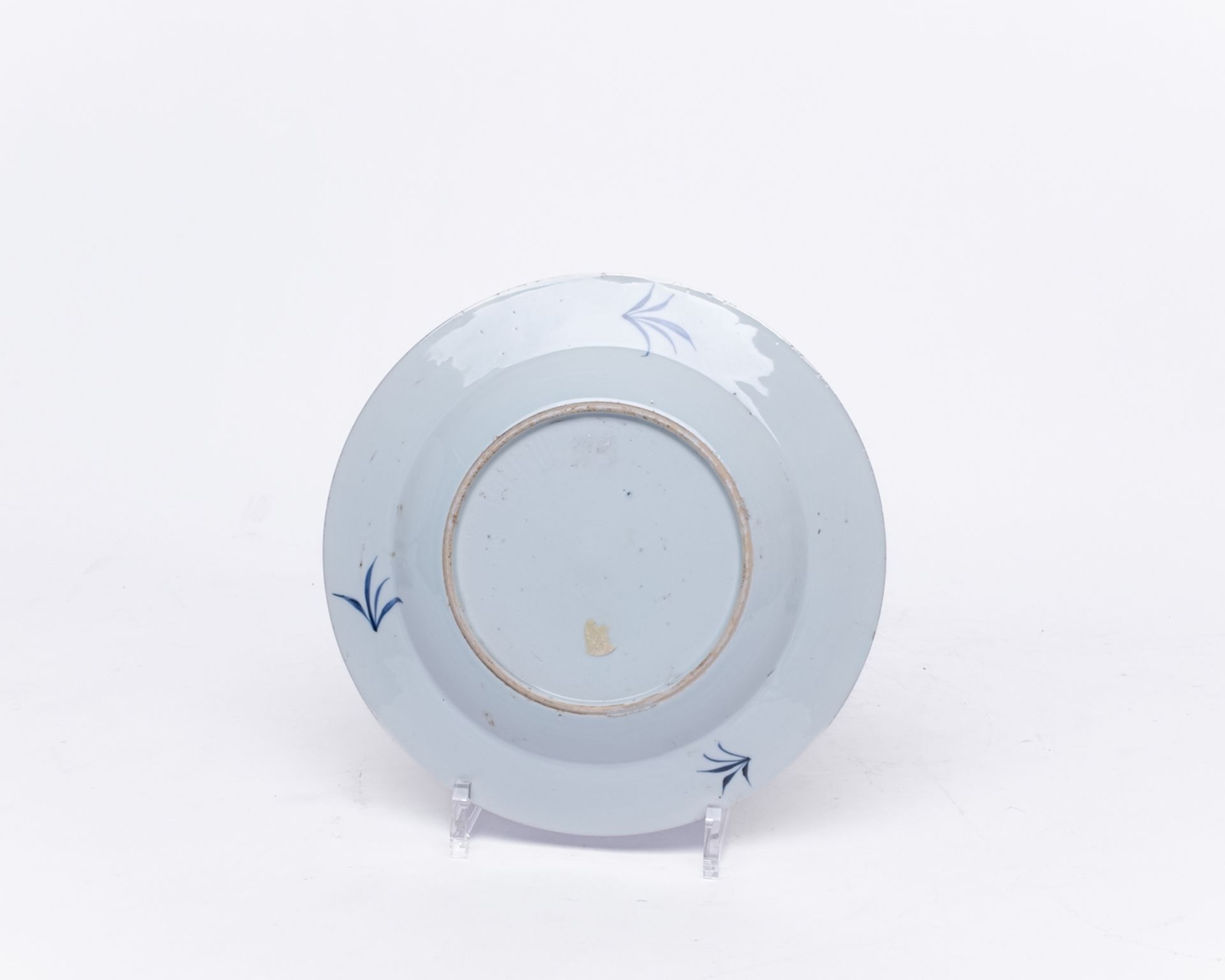 3 Teller, China, Qing-Dynastie, 18. Jh., Porzellan, verschiedene blau-weiße Dekore, 2x Eichhörnchen - Bild 7 aus 7