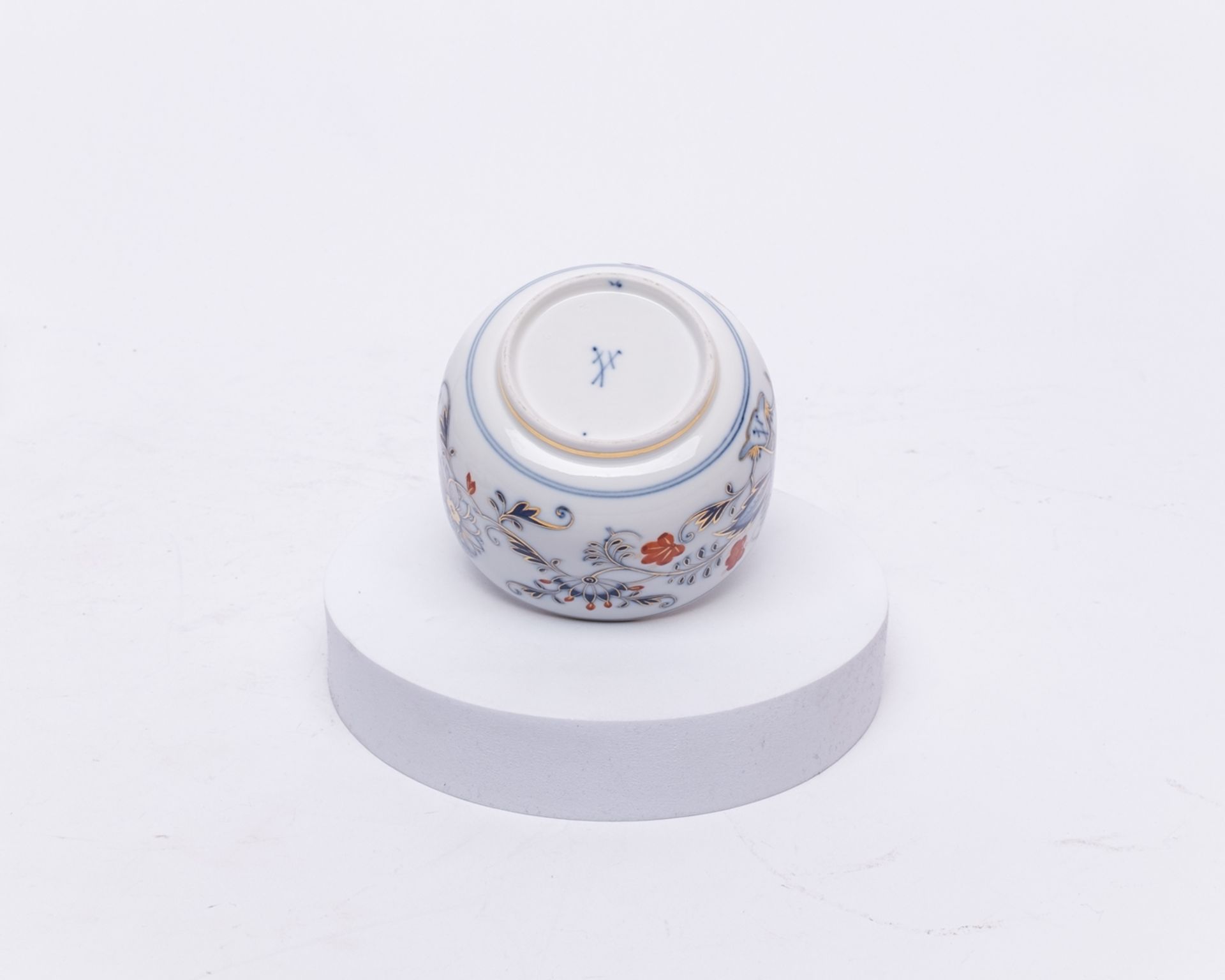 Kaffeeserviceteile, 11-tlg., Meissen, Schwertermarke, 1./2. Wahl, Zwiebelmuster, bunt, Goldrand: Ka - Bild 6 aus 13