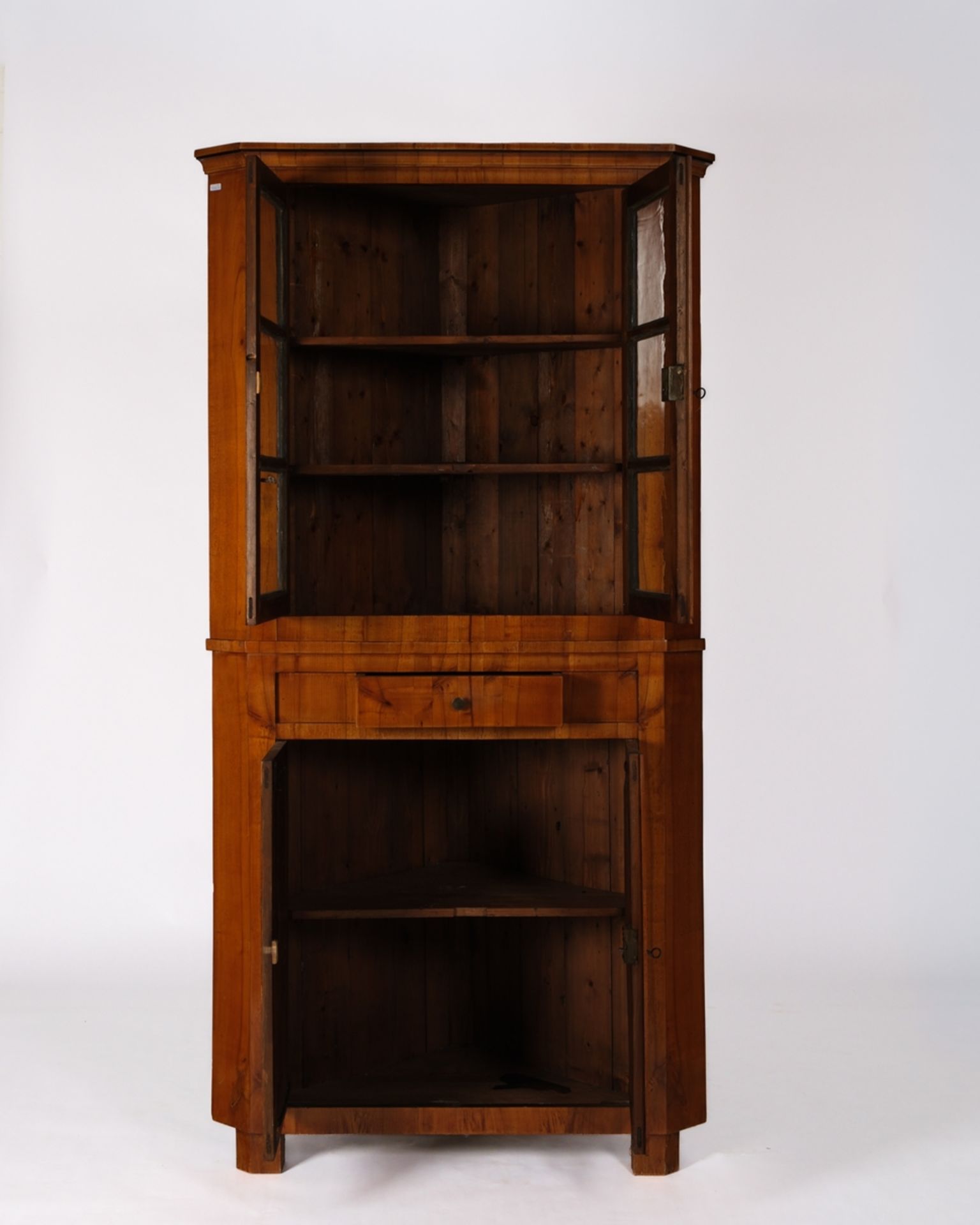 Eckschrank, Biedermeier, um 1820, Kirschbaum furniert, zweiteiliger Korpus, der Aufsatz mit zwei ve - Bild 2 aus 4