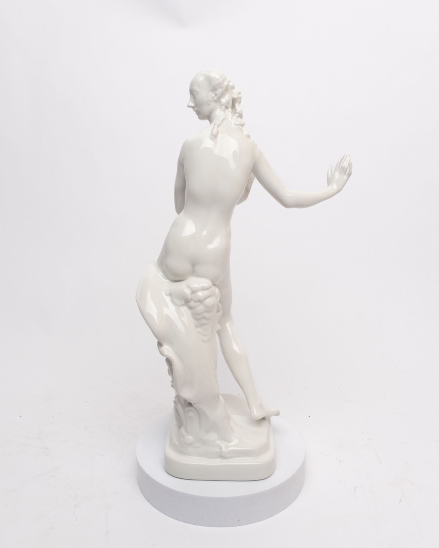 2 Porzellanfiguren, "Apollo", "Daphne", KPM Berlin, Weißporzellan, Modellentwurf von Paul Scheurich - Bild 8 aus 11