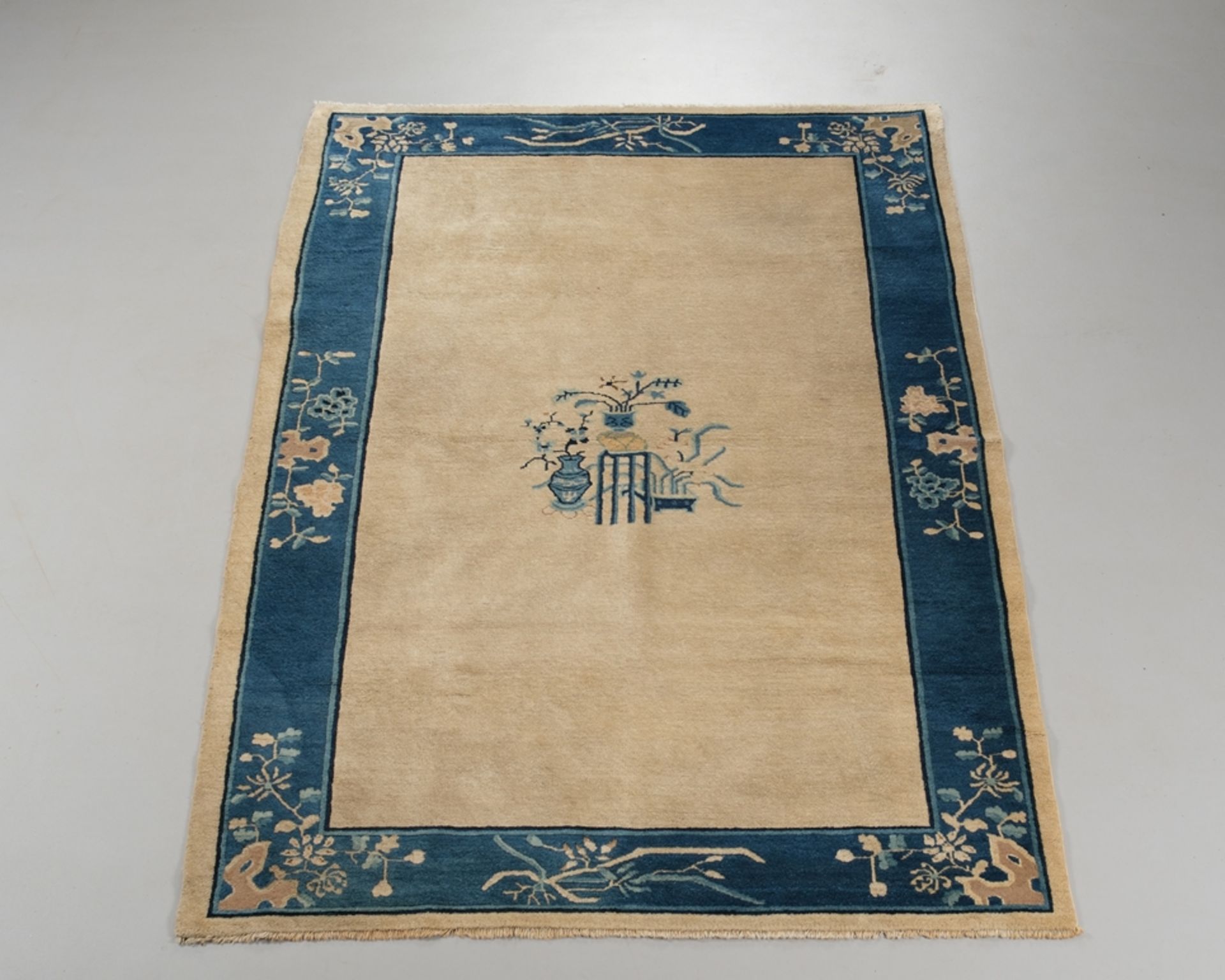 China, alt, ca. 2.35 x 1.5 m