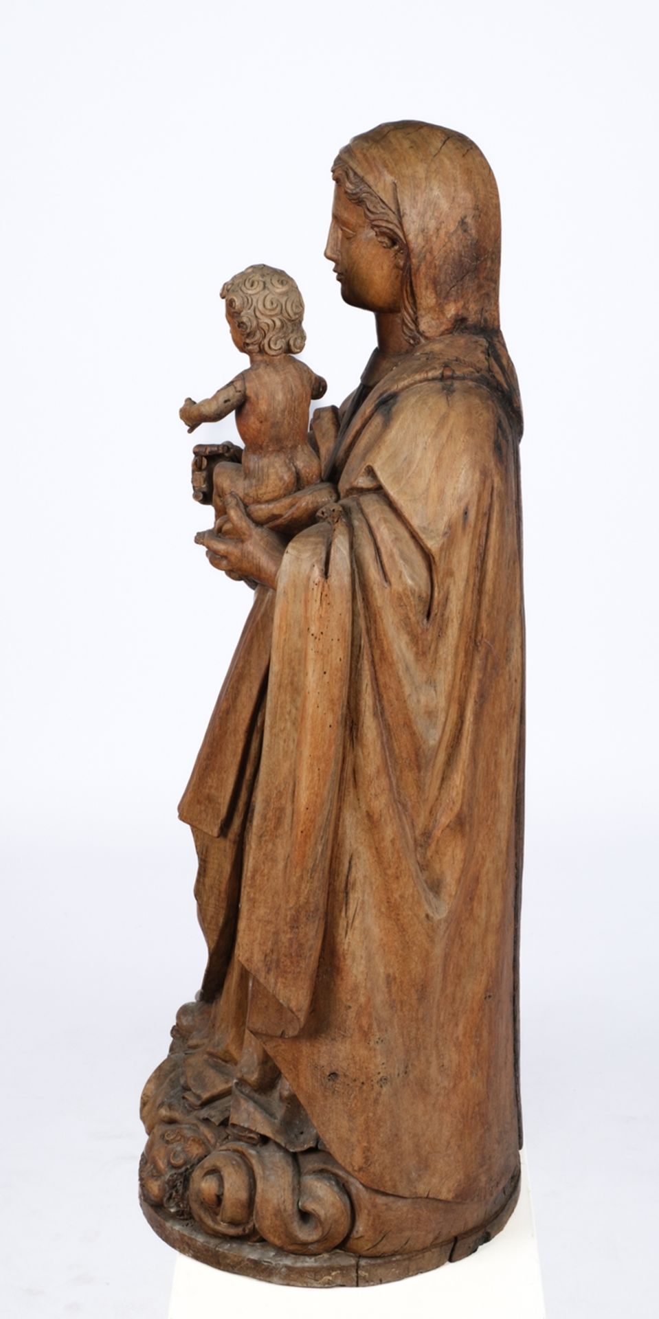 "Madonna mit Kind", wohl spanisch 18. Jahrhundert, Holz, 93 cm hoch, auf flache Plinthe gesetzt, Fi - Bild 2 aus 7