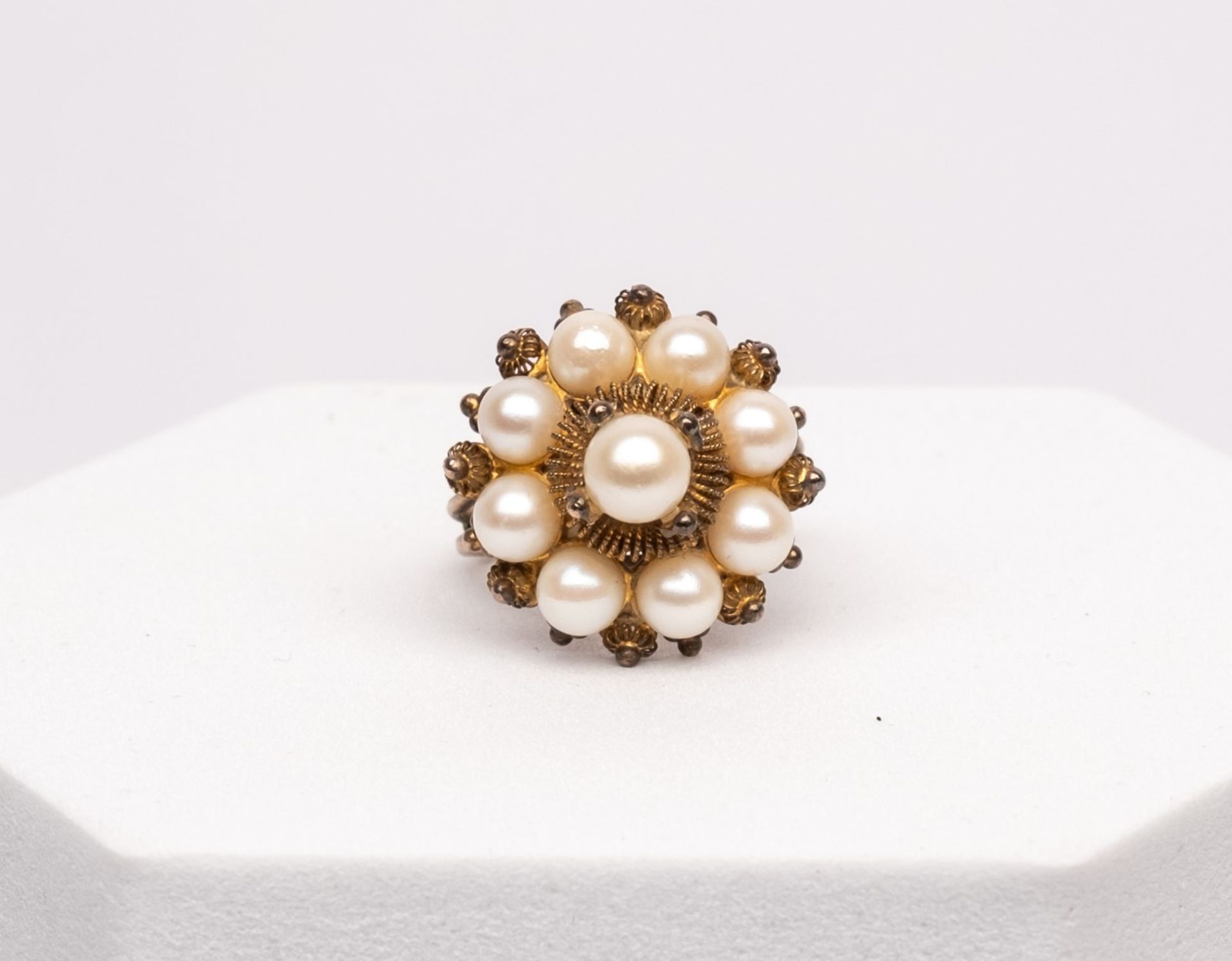 Ring, wohl 14kt Gelbgold, 10 Perlen ø ca. 5.5 mm, ca. 5.3 g, RM 51