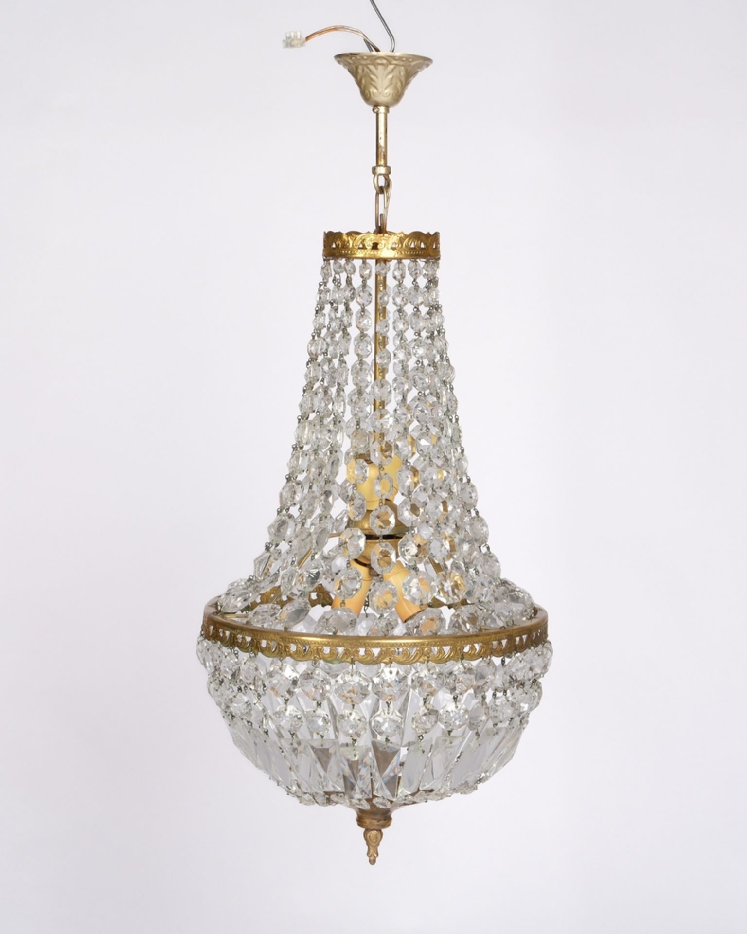 Deckenlüster, Empirestil, Frankreich, 20. Jh., Bronze, Glasbehang, Korbform, vierflammig, elektrifi