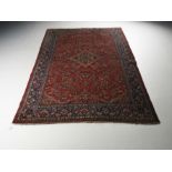 Heriz-Region, wohl, West-Iran, ca. 3.26 x 2.05 m, Fransen reduziert