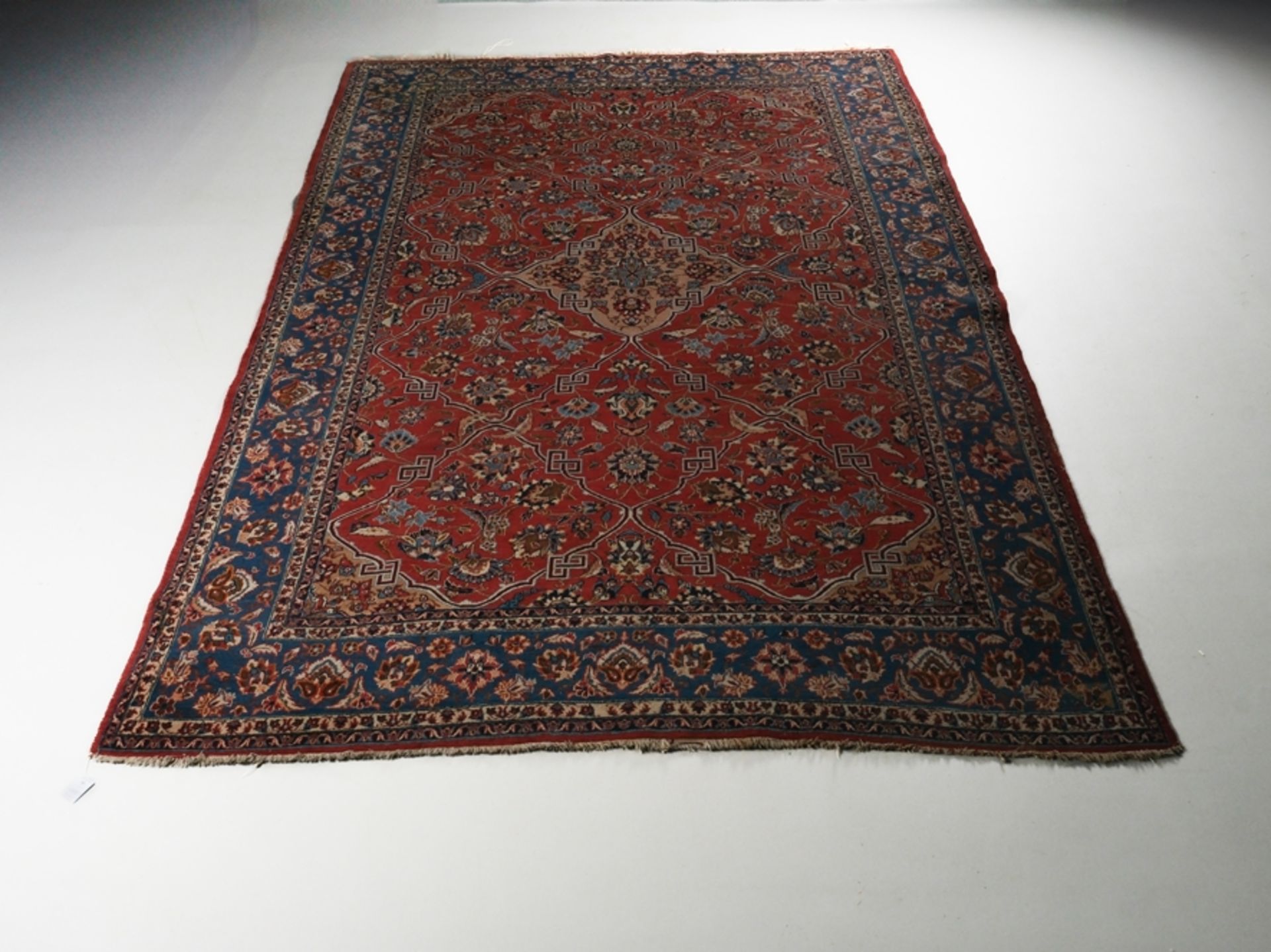 Heriz-Region, wohl, West-Iran, ca. 3.26 x 2.05 m, Fransen reduziert