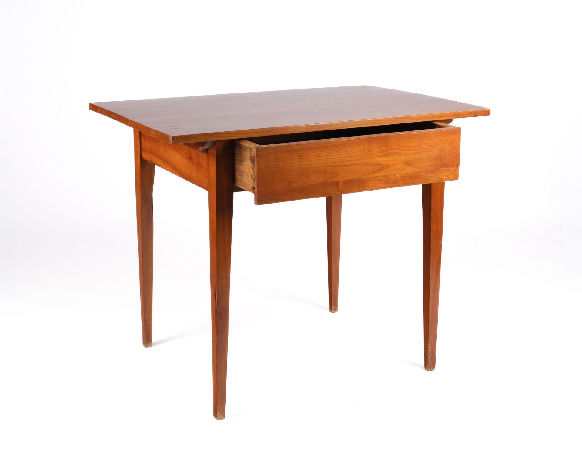 Biedermeiertisch, um 1830, Kirschbaum massiv, rechteckige Platte auf vier konischen Vierkantbeinen, - Bild 3 aus 3