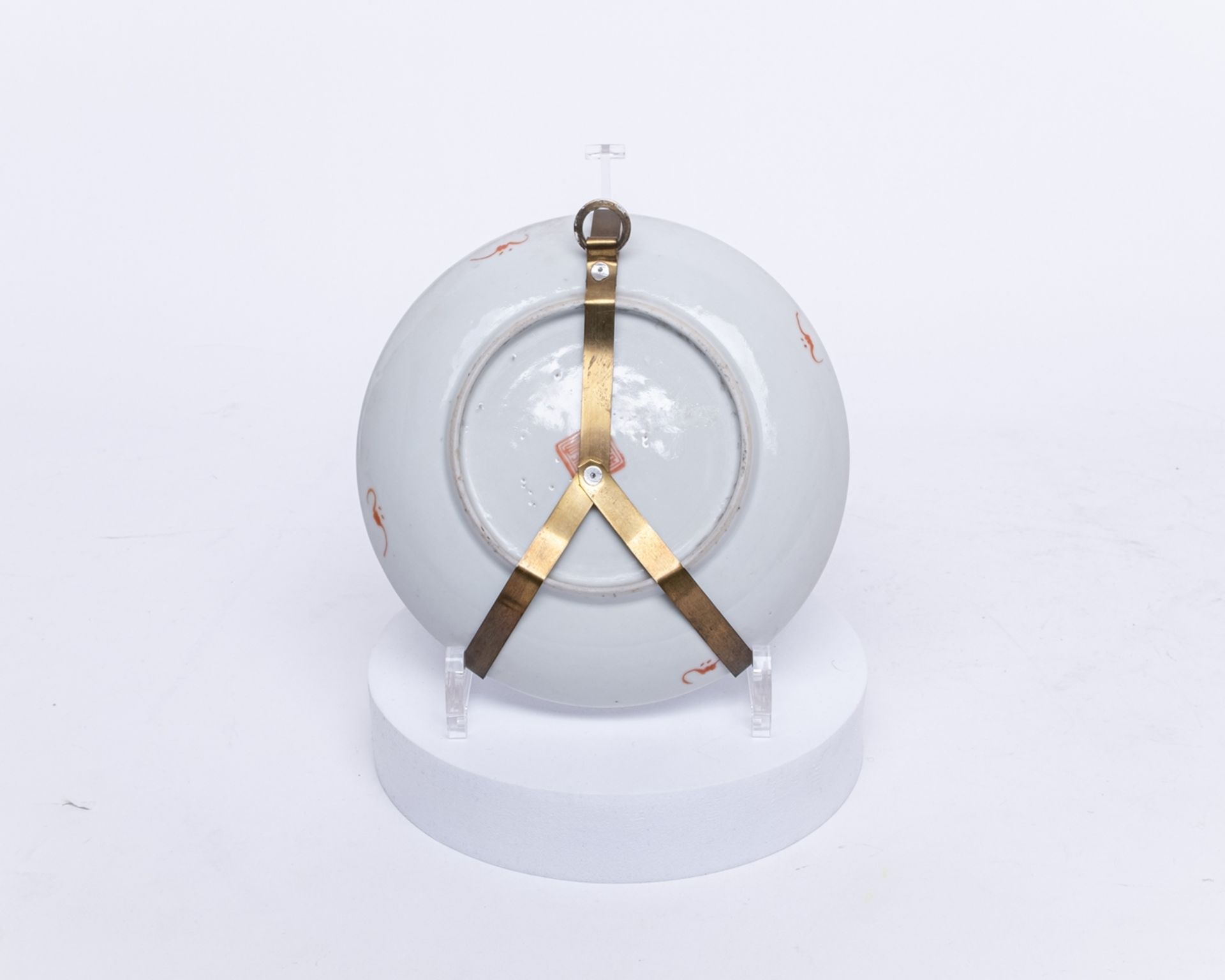 4 Teller, China, 19. Jh., Porzellan, famille rose, verschiedene Blütendekore, 3x am Boden umseitig  - Bild 7 aus 7