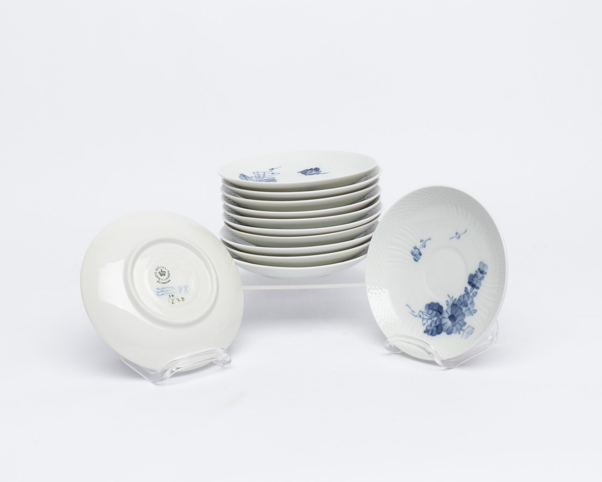 Kaffee- und Teeservice, 60-tlg., Royal Kopenhagen, blaue Blume: Kaffeekanne, Sahnegießer, 12 Kaffee - Bild 5 aus 16