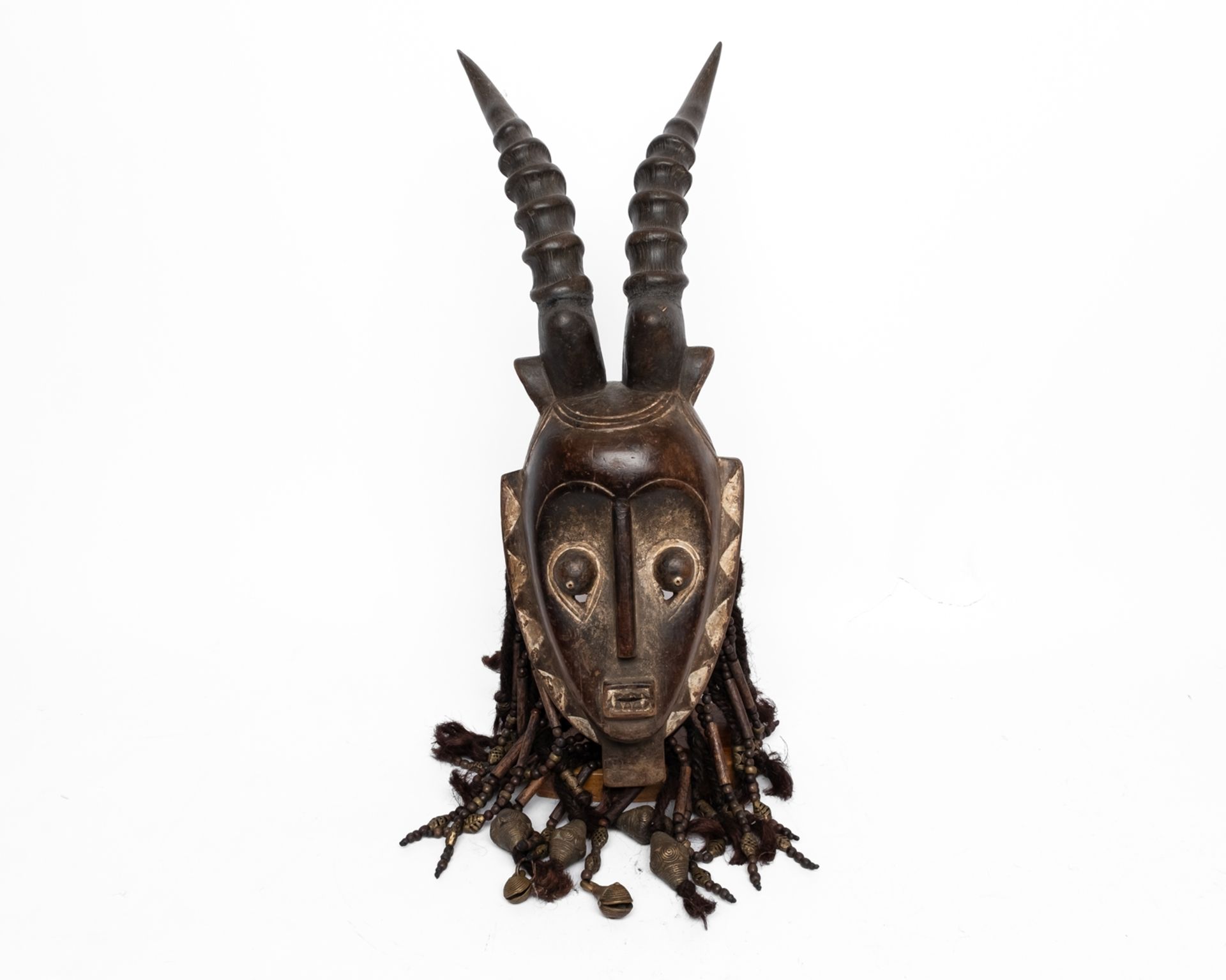 Konvolut 4 Tanzmasken, Dan, Liberia, Baule, Elfenbeinküste, Afrika, Holz, mit meist dunkler Patina, - Bild 2 aus 10