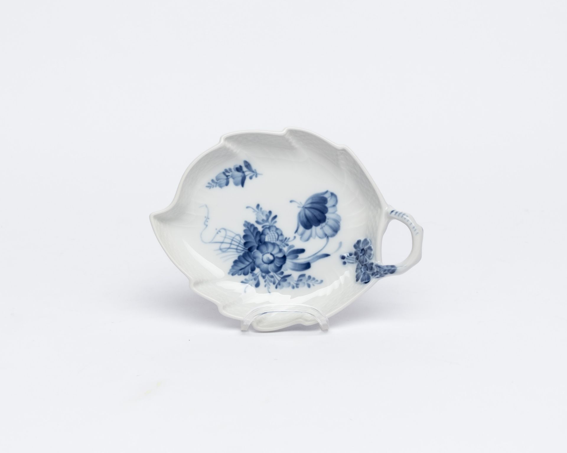 Kaffee- und Teeservice, 60-tlg., Royal Kopenhagen, blaue Blume: Kaffeekanne, Sahnegießer, 12 Kaffee - Bild 6 aus 16