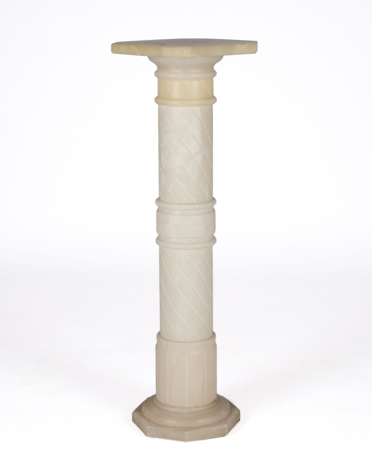 Ziersäule, Alabaster, H. 99.5 cm - Bild 2 aus 4