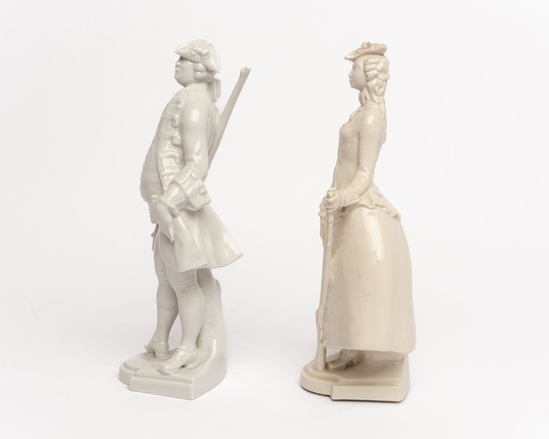 Porzellanfigur, "Jäger", Aelteste Volkstedter Porzellanfabrik, 2. Hälfte 20. Jh., Pressmarke schnür - Bild 2 aus 5