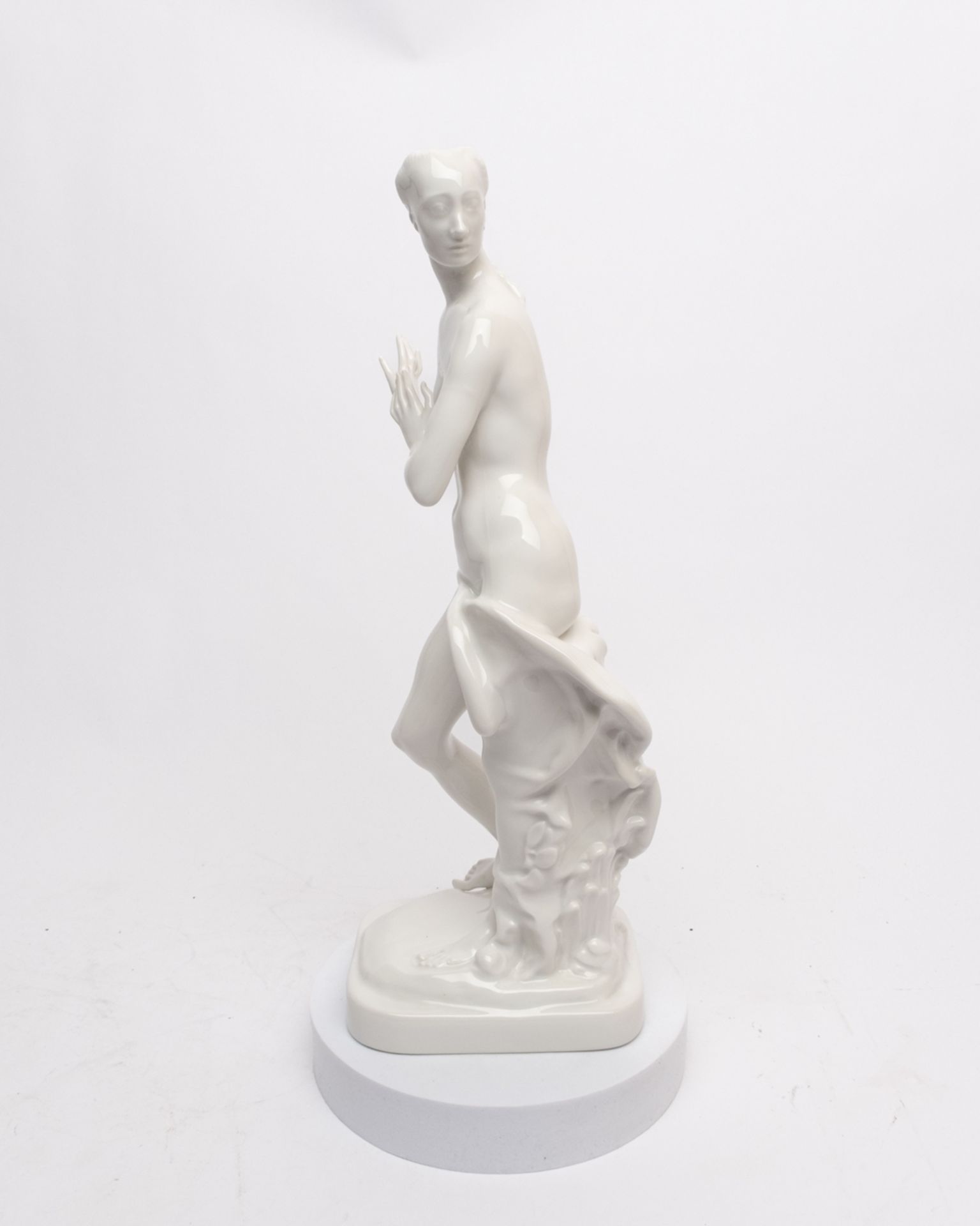 2 Porzellanfiguren, "Apollo", "Daphne", KPM Berlin, Weißporzellan, Modellentwurf von Paul Scheurich - Bild 7 aus 11