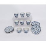 8 Kaffeetassen mit Untertassen, Royal Kopenhagen, Musselmalet, Vollspitze, Modellnummer 1035, 6.5 c