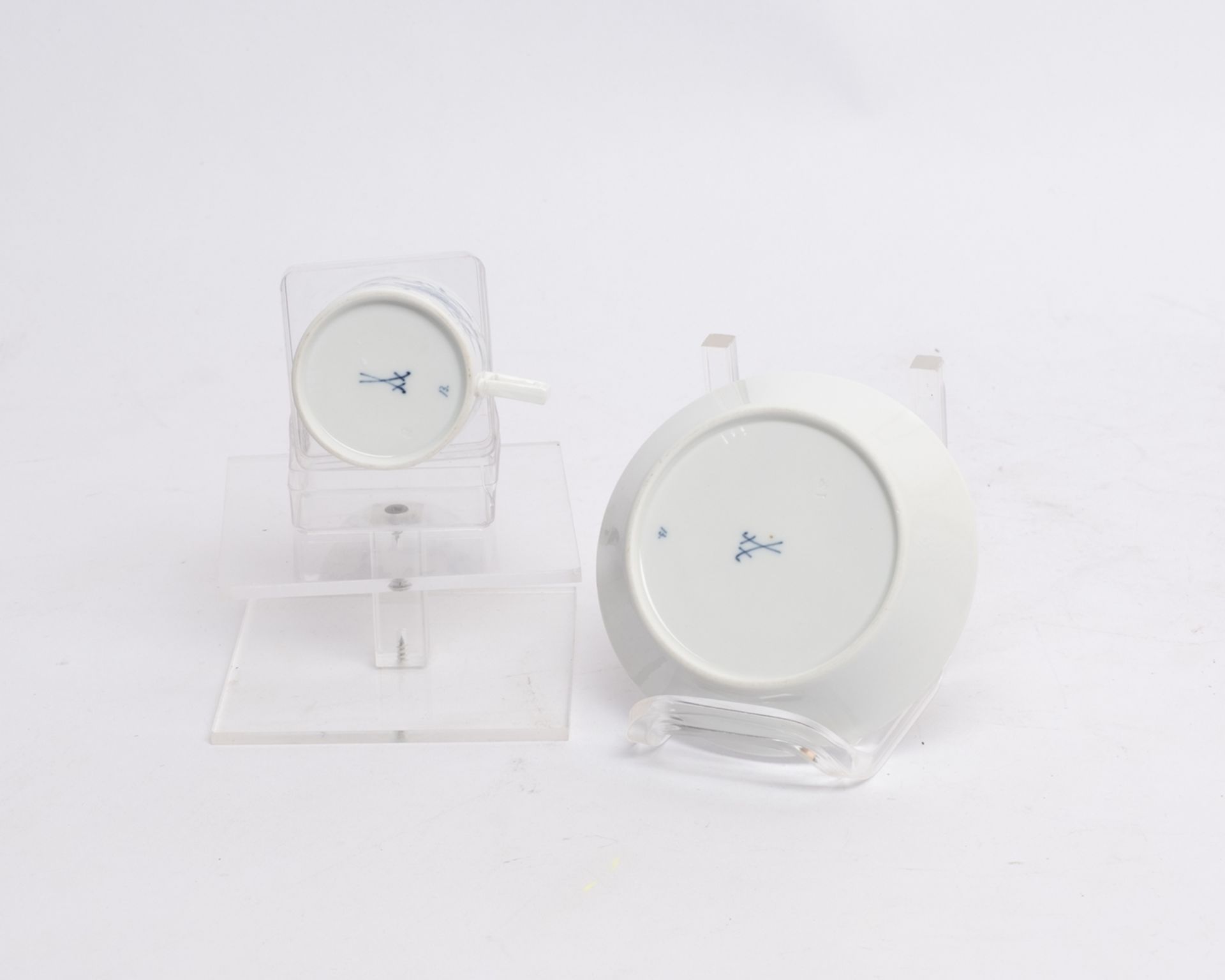 Konvolut 6 Mokkatassen mit Untertassen, Meissen, Schwertermarke, 19./20. Jh., 1./2. Wahl, verschied - Bild 12 aus 13