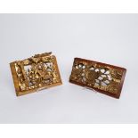 Zwei Reliefschnitzereien, China, 20. Jh., Holz, golden und rot gefasst, Fürstenszene bzw. Vögel und