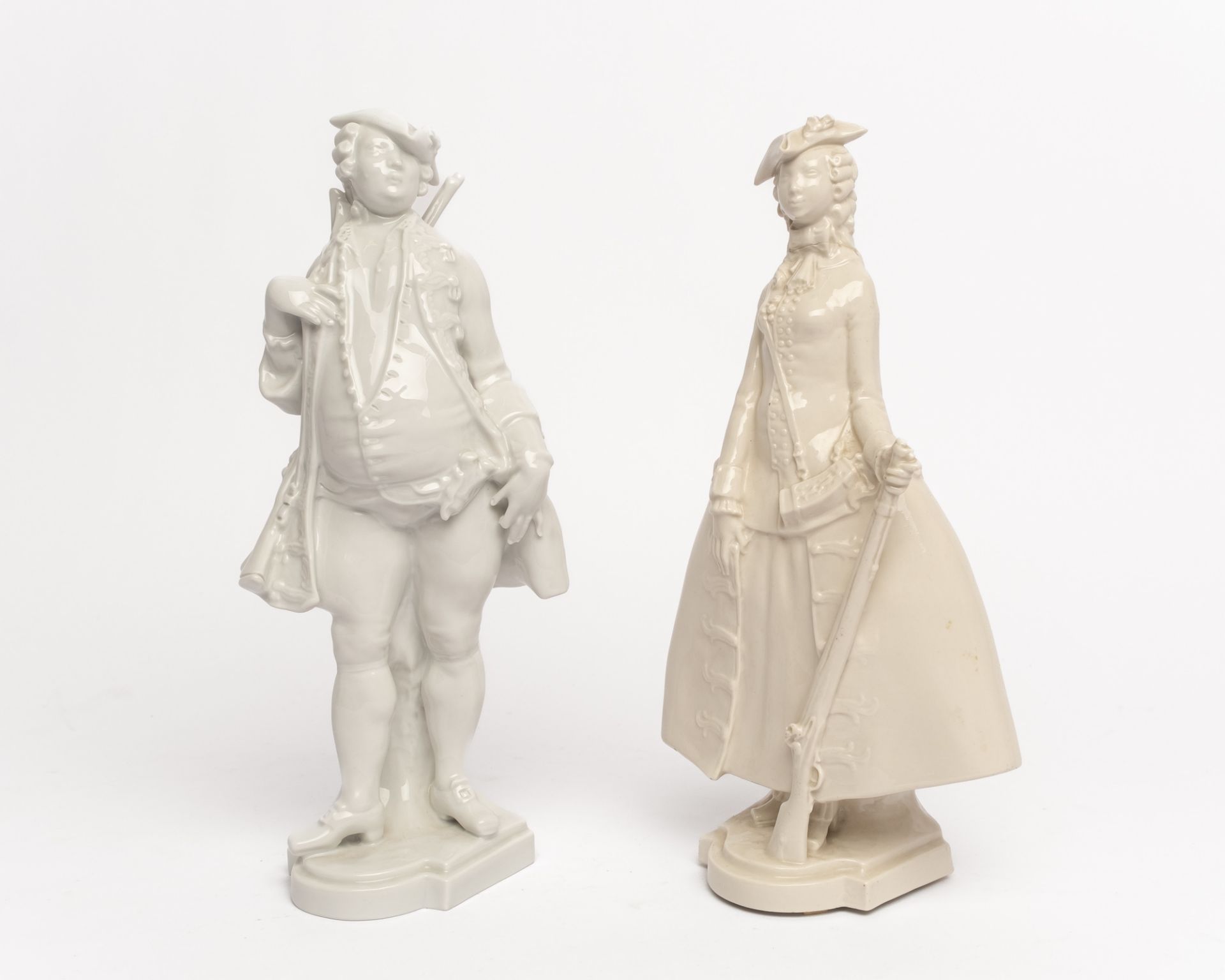 Porzellanfigur, "Jäger", Aelteste Volkstedter Porzellanfabrik, 2. Hälfte 20. Jh., Pressmarke schnür