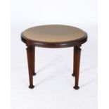 Ovaler Klavierhocker, Anfang 20. Jh., Mahagoni, 44 x 53 x 41 cm, Polster statt Geflecht ergänzt