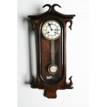 Regulator im Jugendstilgehäuse, um 1880/1900, H. 74 cm, Werk später ergänzt, lief im Test an