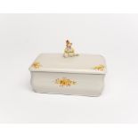 Deckeldose, "Chinese", Meissen, Schwertermarke, 1. Wahl,  Modellnummer 52650, rechteckig, Deckelkna