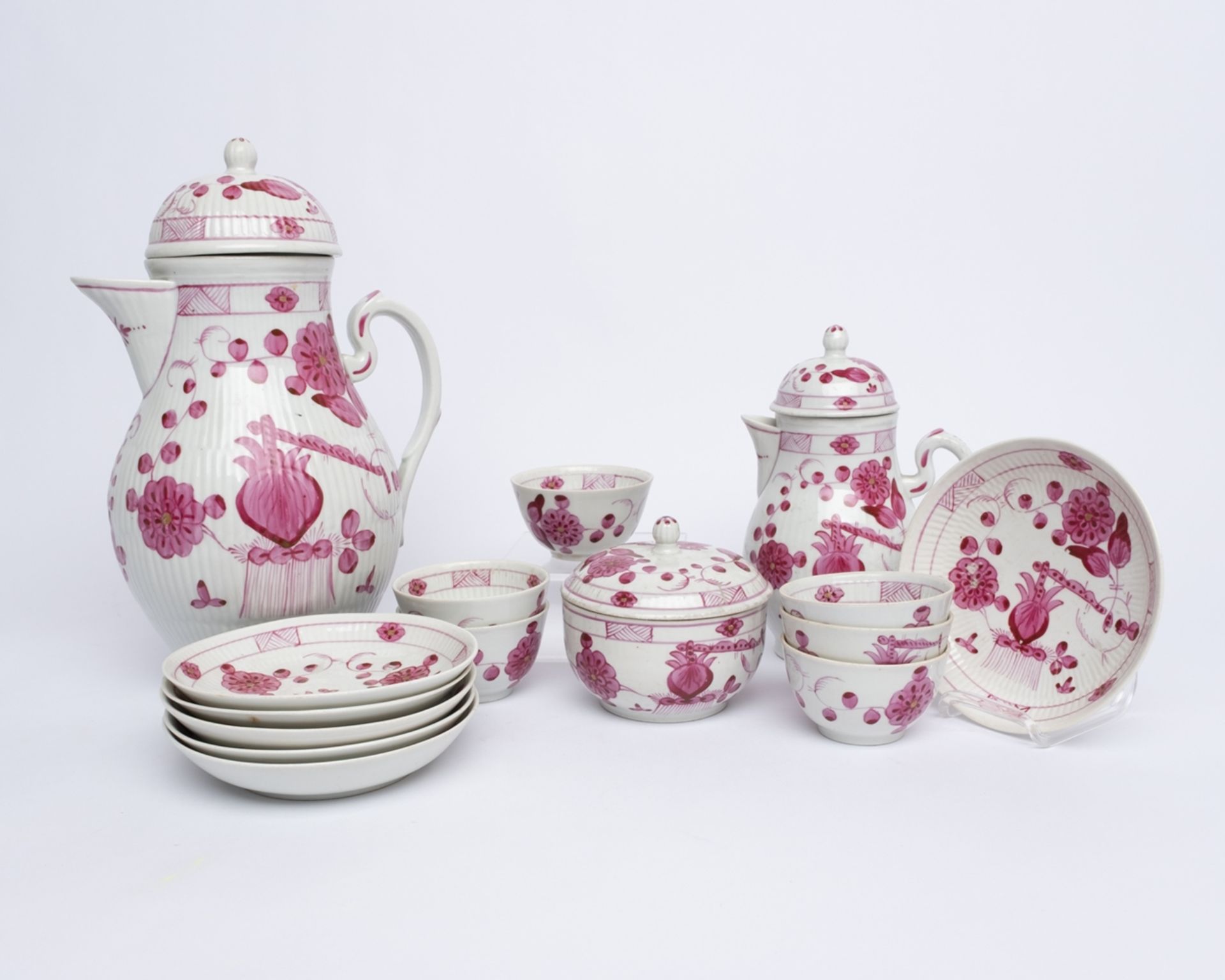 Kaffeeservice, 15-tlg., Wallendorf, 1772-1829, gebrochener Stab, indische Purpurmalerei: Kaffeekann