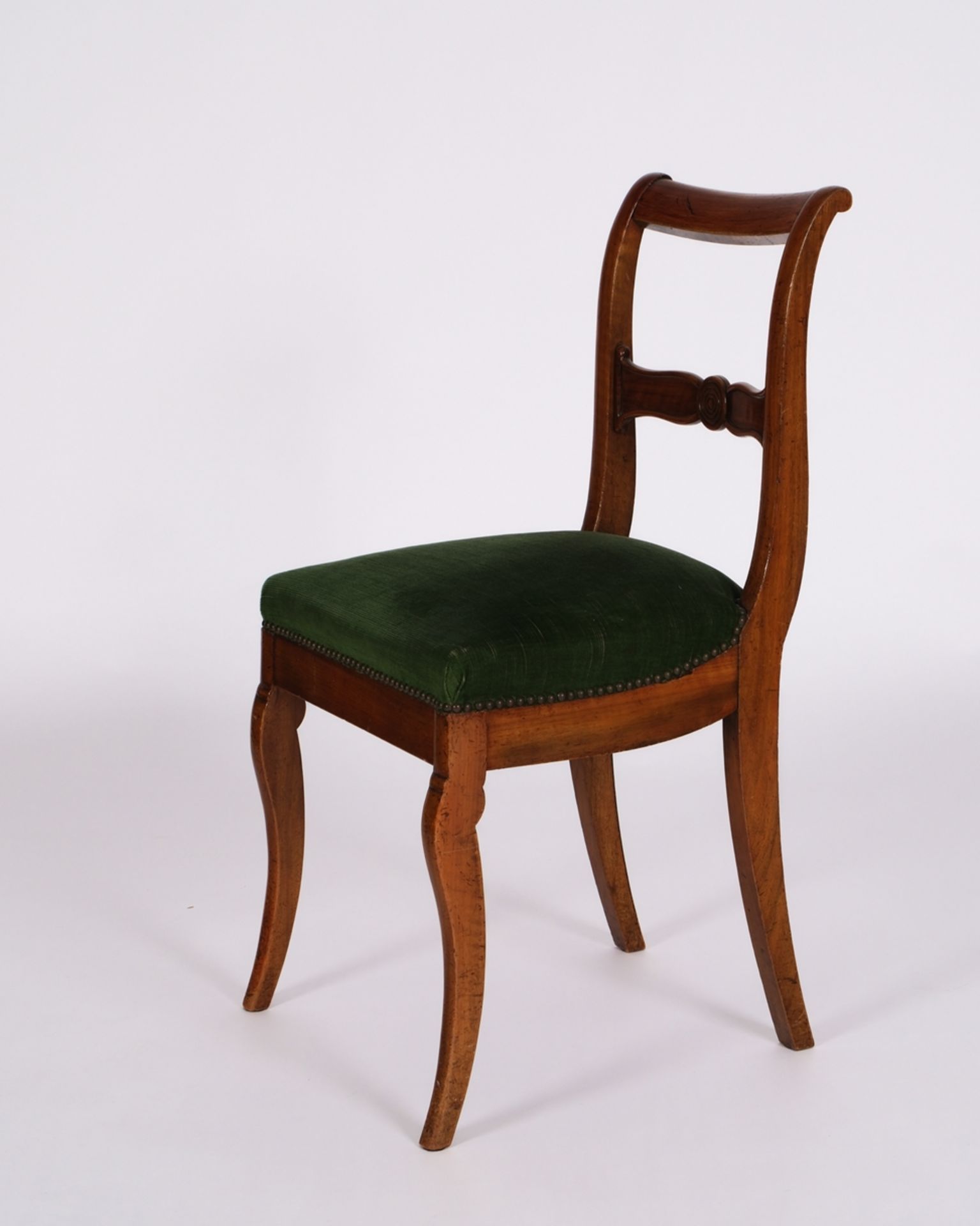 Satz von 6 Stühlen, Biedermeier, 1. Drittel 19. Jh., Lehndekor mit zentralem Medaillon, Säbelbeine, - Bild 4 aus 5