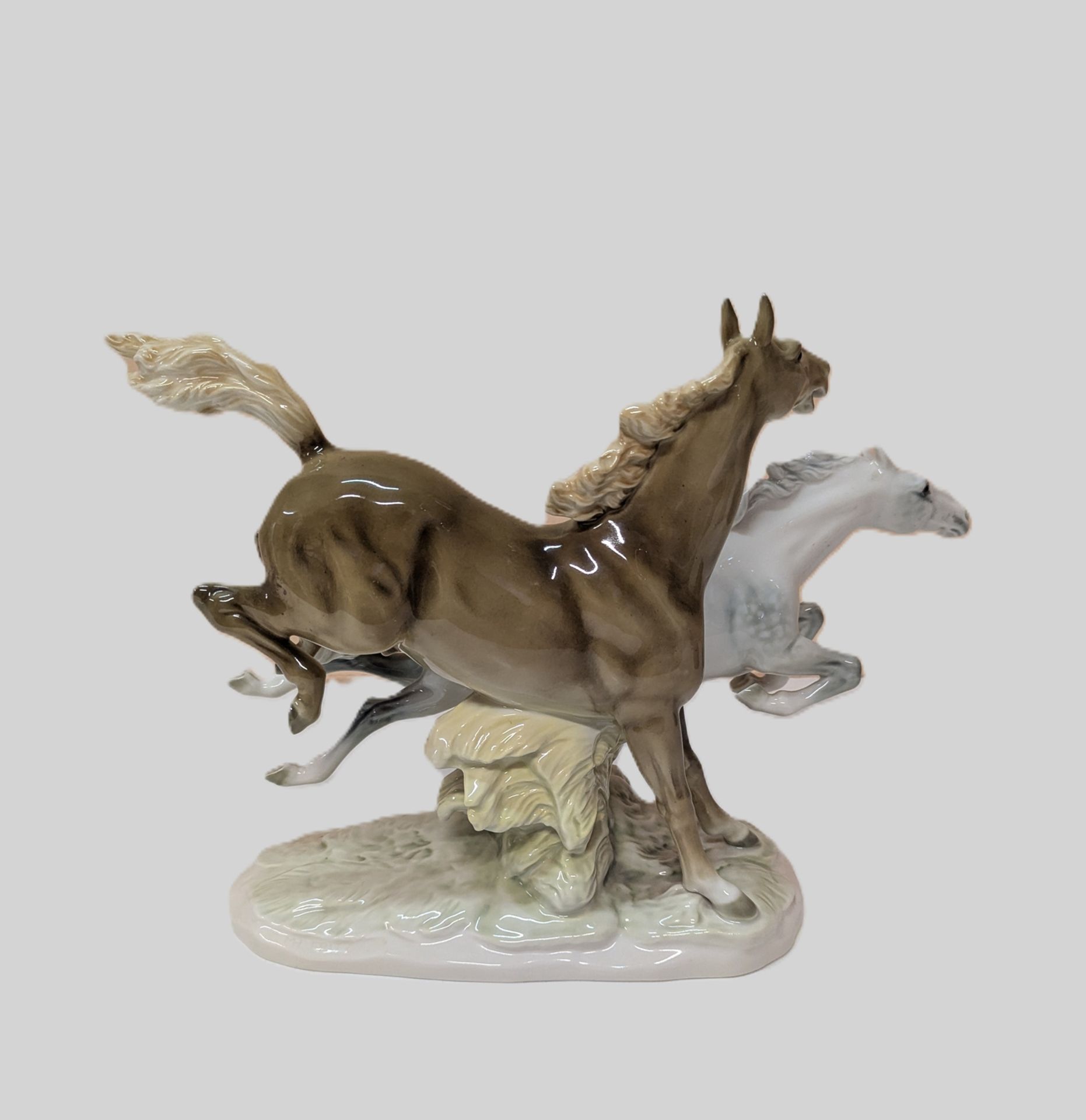 Porzellangruppe, "In Freiheit", Hutschenreuther, Germany, Kunstabteilung, Modellnummer 8023, polych - Bild 2 aus 3