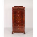 Zierliche Chiffoniere, Biedermeier, um 1840, Mahagoni geflammt, hochrechteckiger Korpus mit sieben