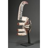 Igbo Afikpo Maske "mma ji" (Jamswurzelmesser), Nigeria, abstrakte sichelförmige Form mit drei Zapfe