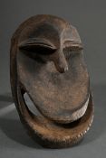 Hemba Soko Mutu Affenmaske, DR Kongo, Holz mit schöner Gebrauchspatina, H. ca. 21cm, Provenienz: Sa